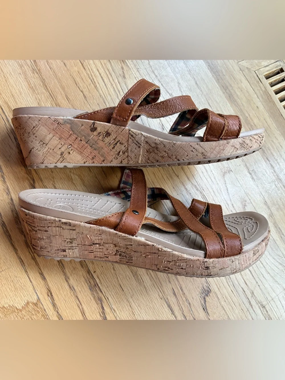 CROCS Women’s A-Leigh Mini Wedge Sandal — Chestnut